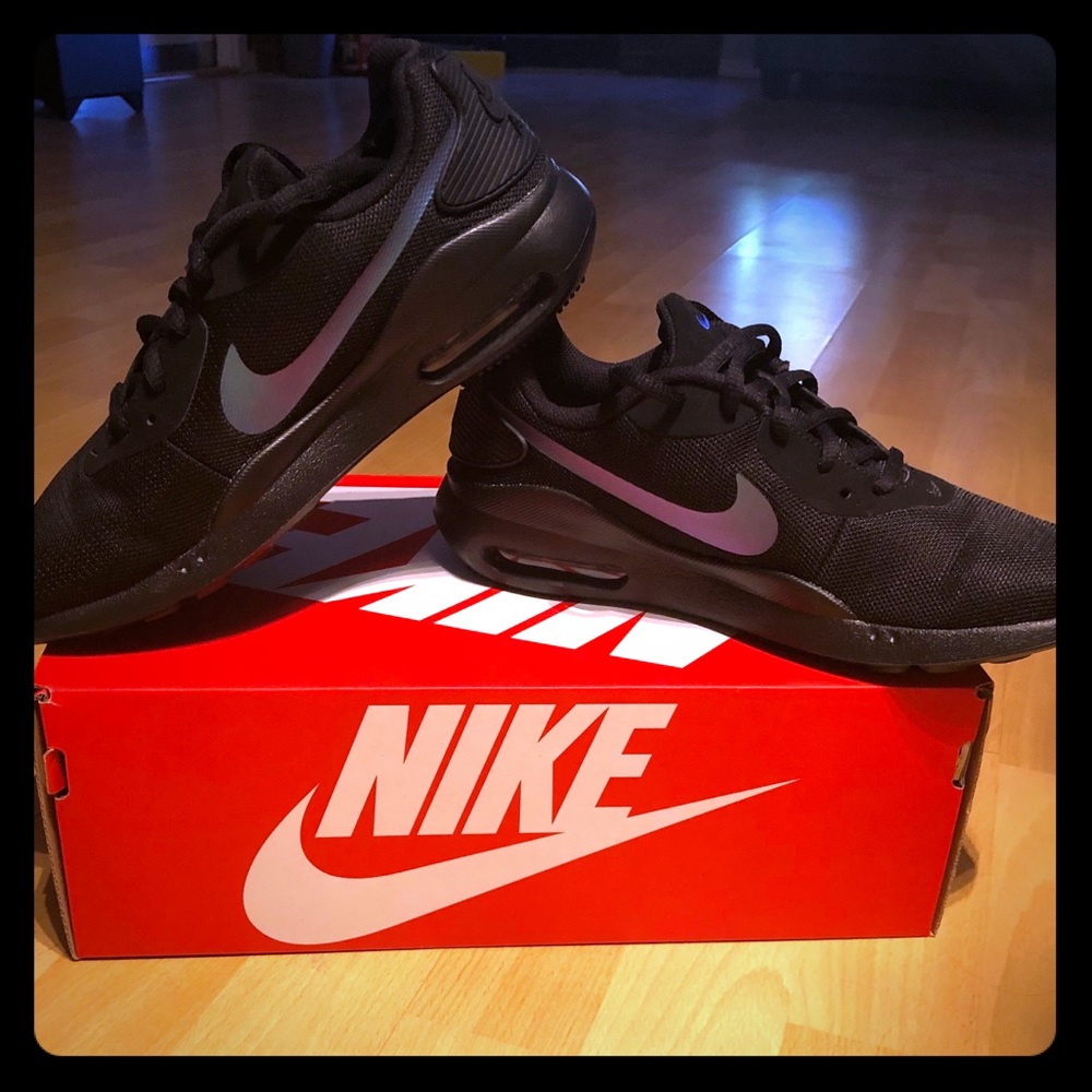 Nike Air Max ✅SOLD✅ w/ holographic Logo